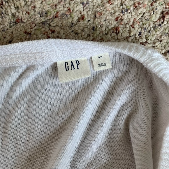 GAP white T-shirt - Picture 3 of 3